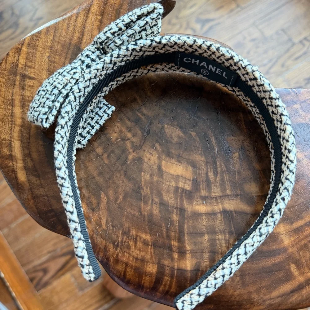 CHANEL Tweed Bow Headband - Picture 1 of 7